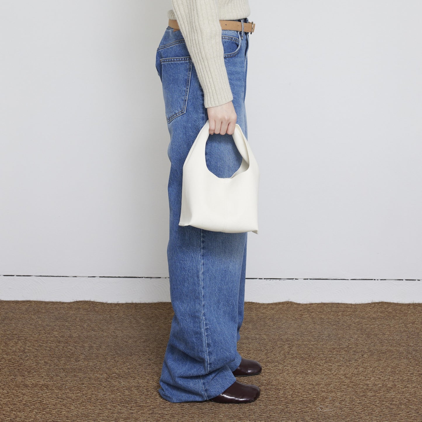 ANNIE off white
