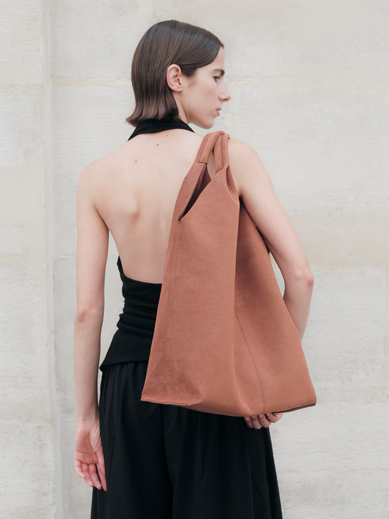 【プレオーダー】ANORA almond