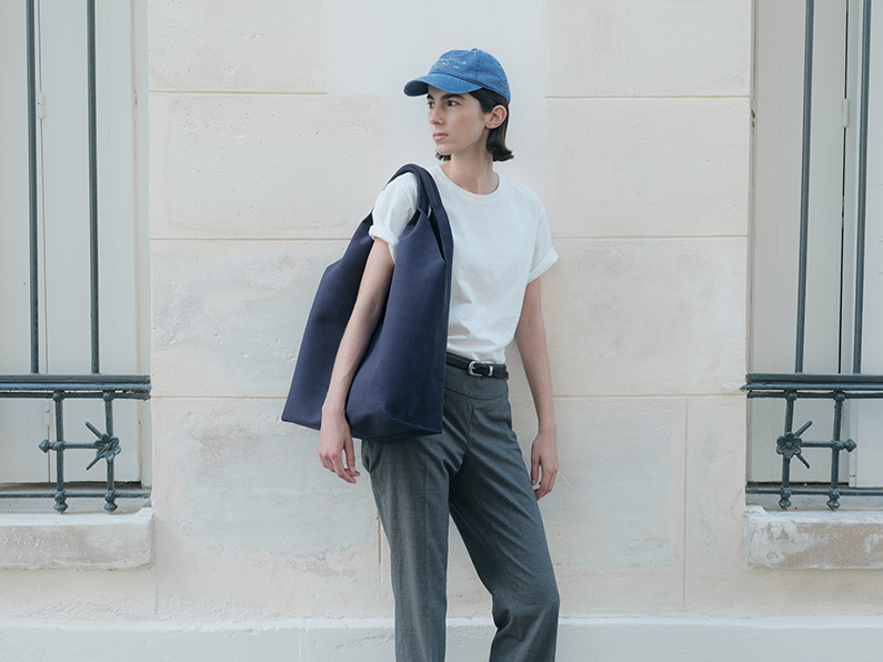 ANORA navy