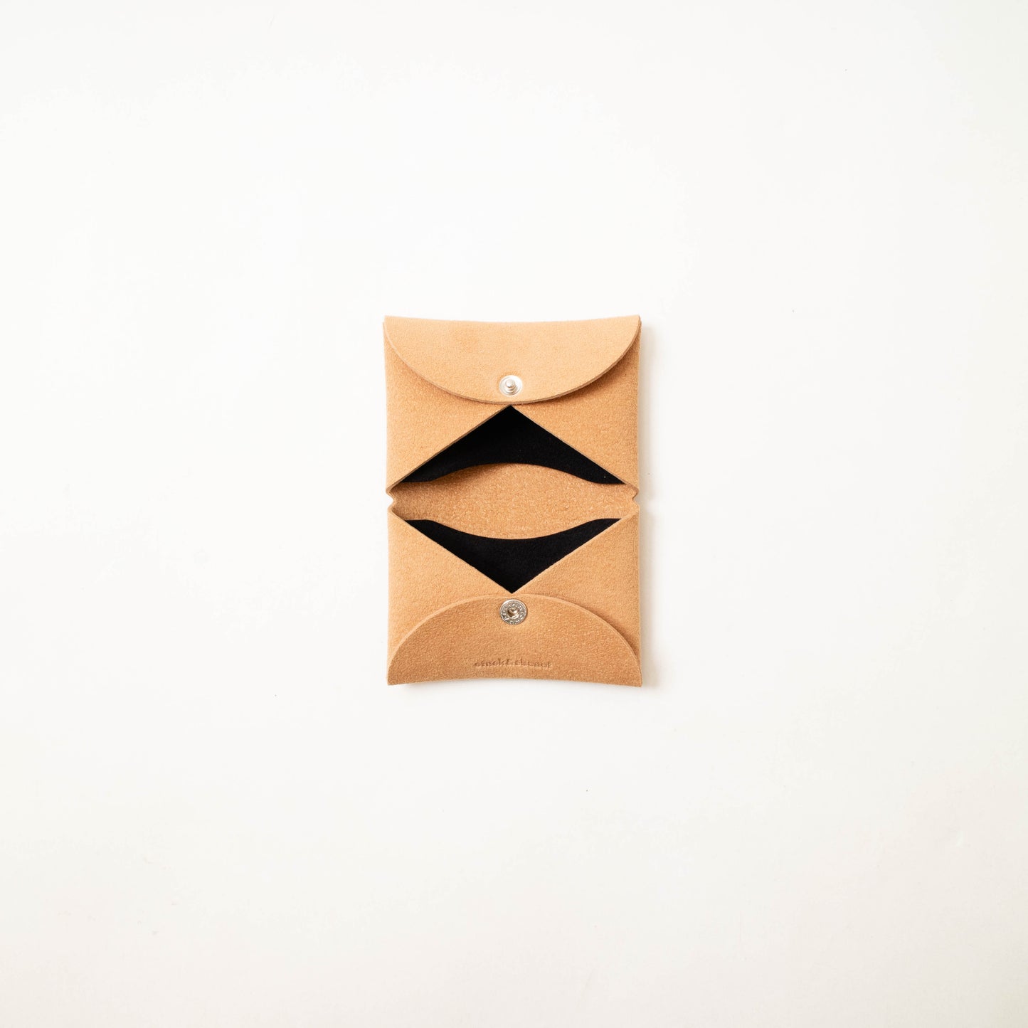 Card case camel