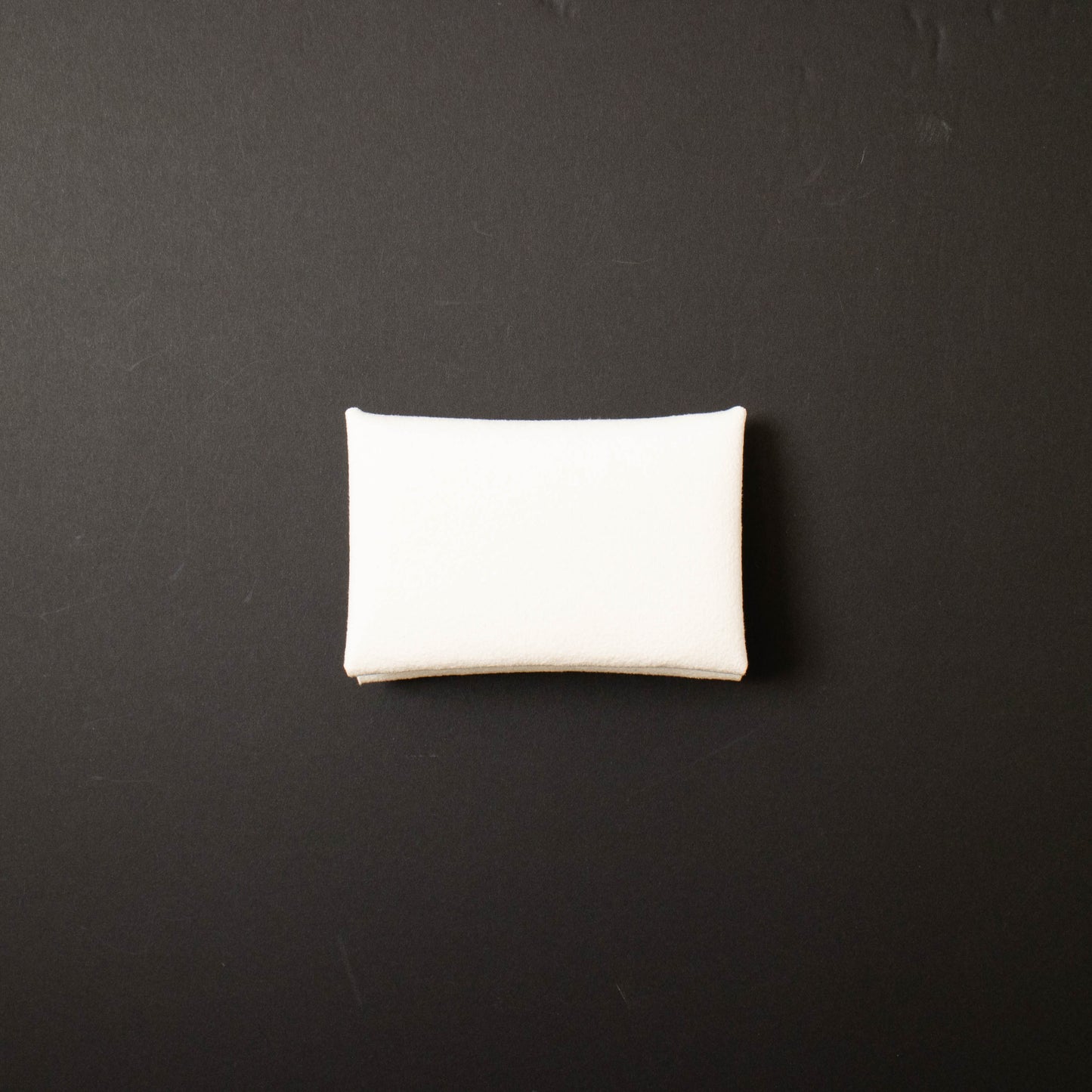 Card case off white