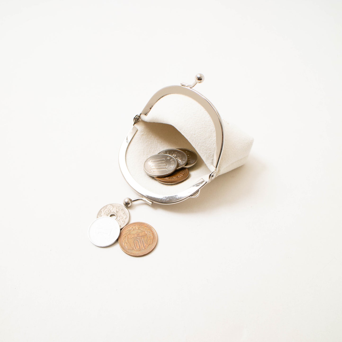 Mini Clasp Purse off white