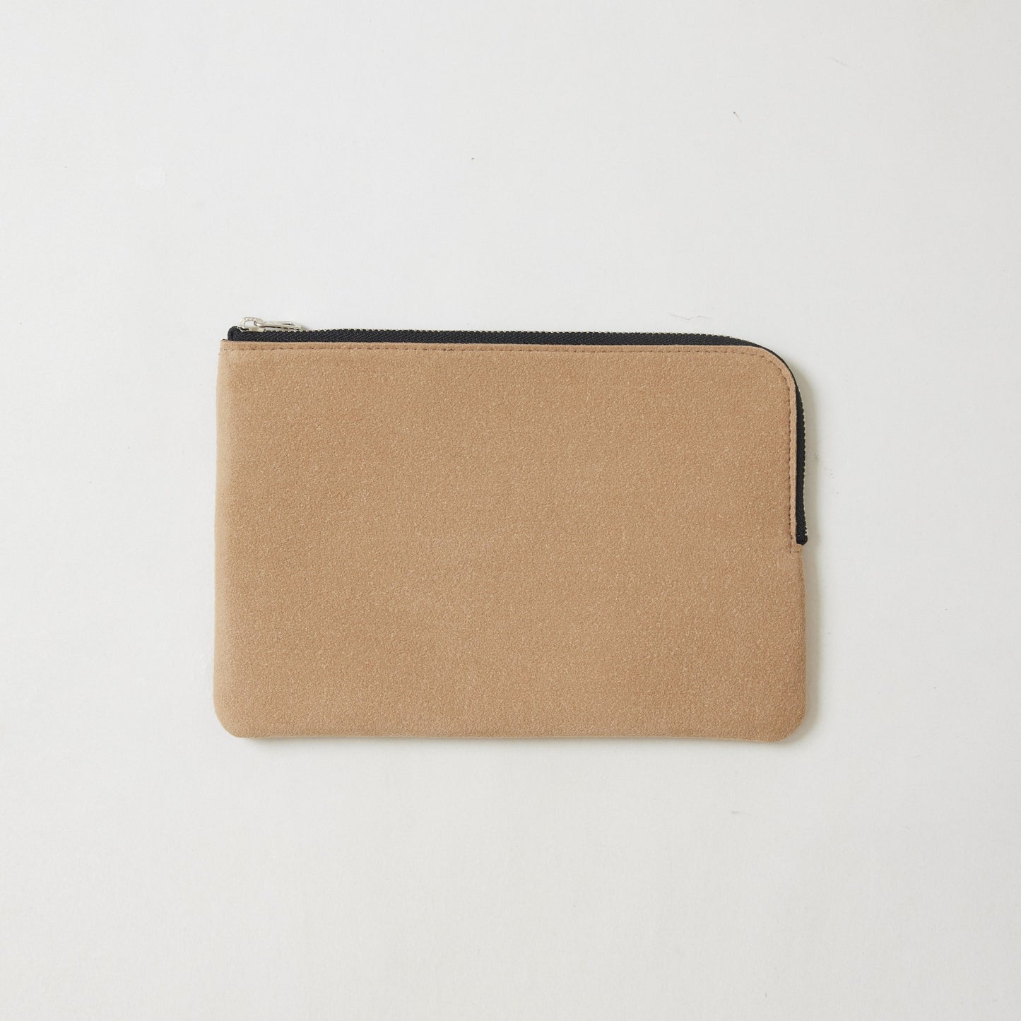 L-shaped zip pouch ミディアム camel