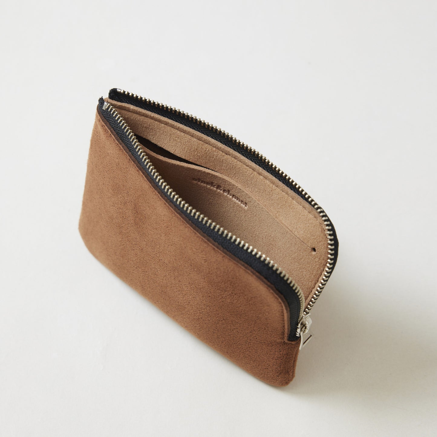 L-shaped zip pouch スモール almond