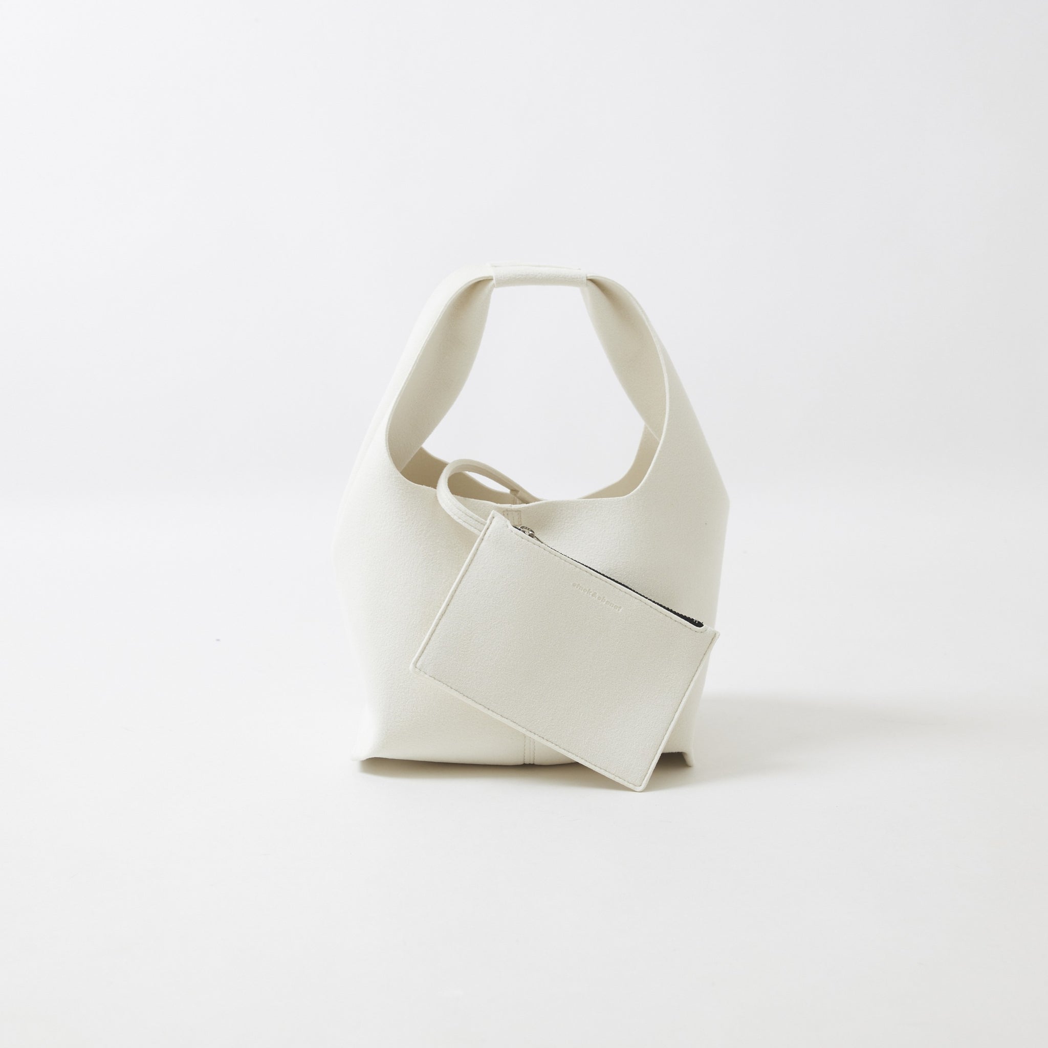 ANNIE off white