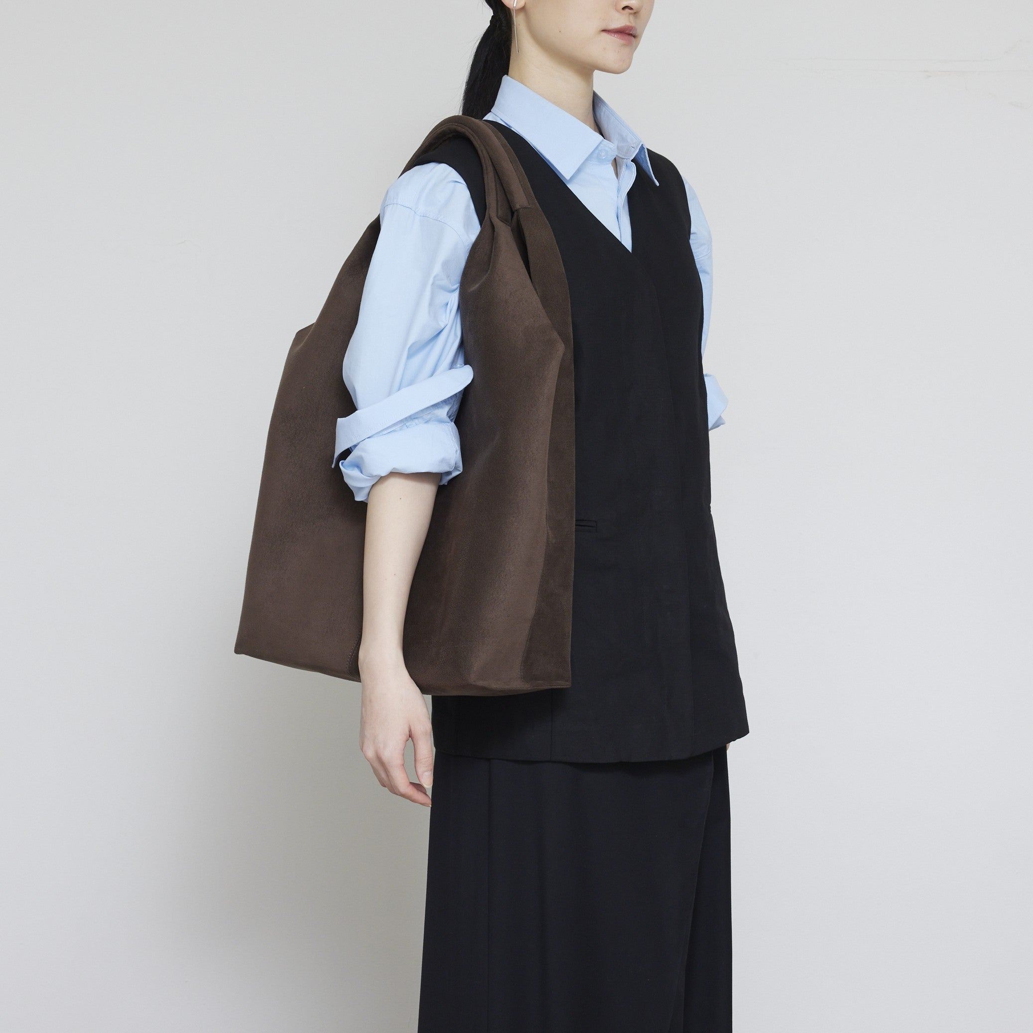 ANORA bottlebrown