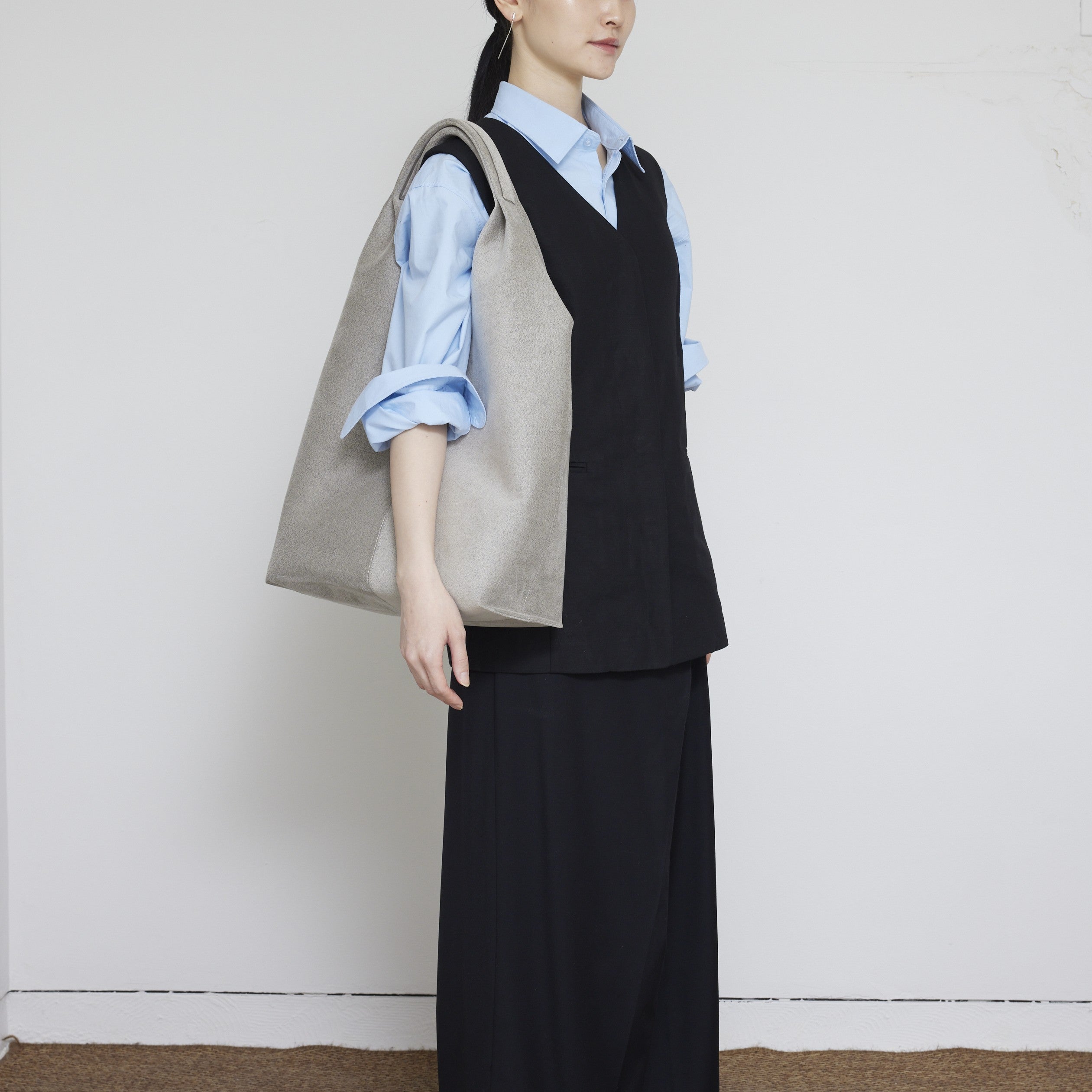 ANORA mixgray