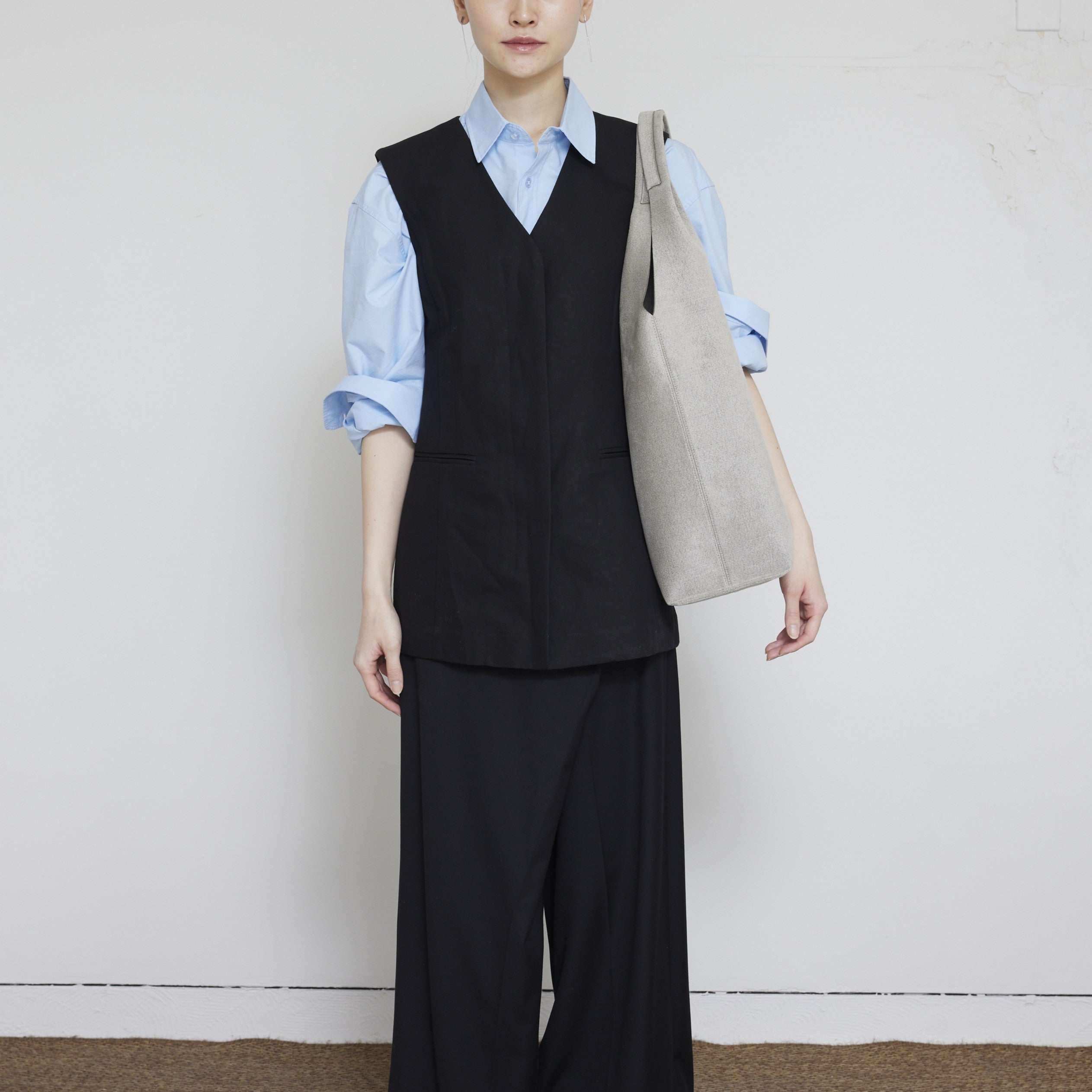 ANORA mixgray