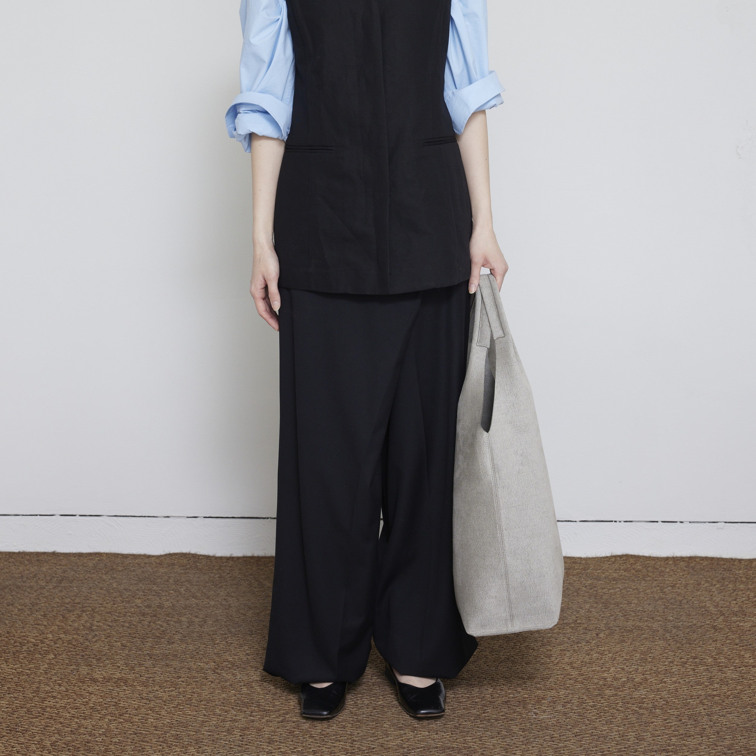ANORA mixgray