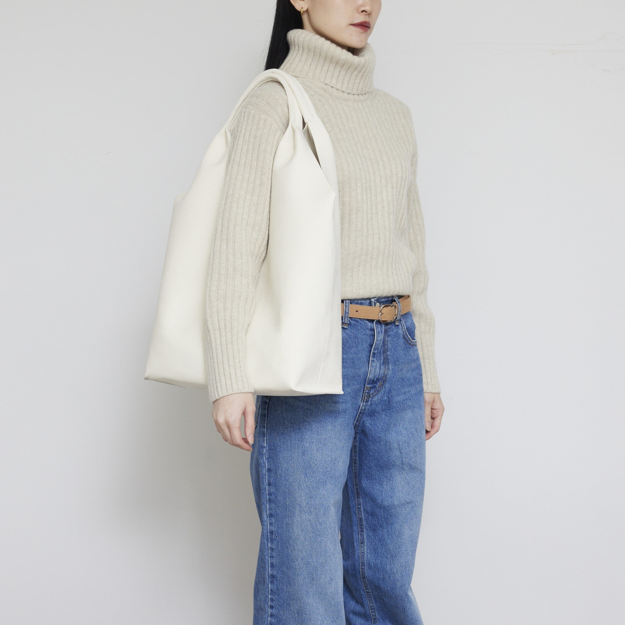 ANORA off white / アノーラ オフホワイト | otnek&ebanat