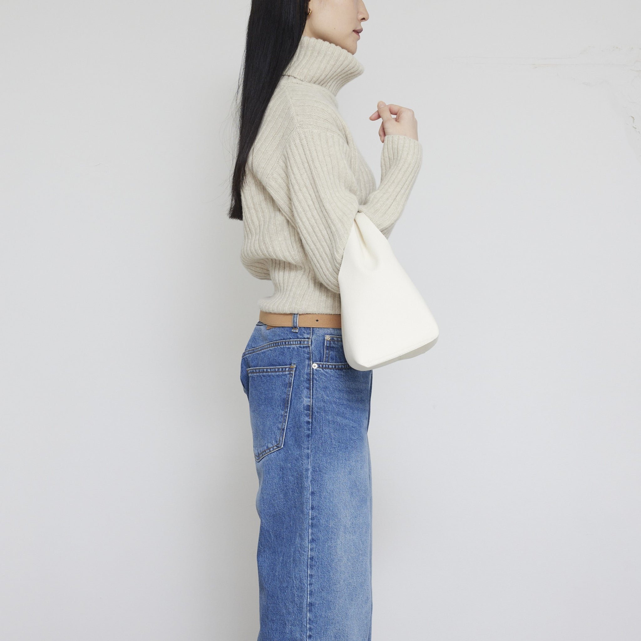 ANNIE off white