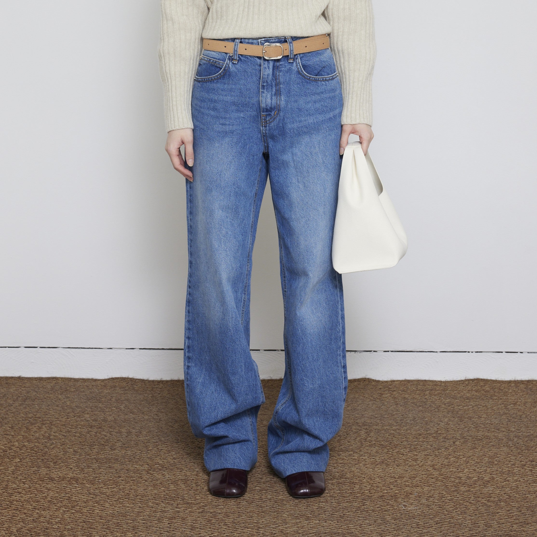 ANNIE off white