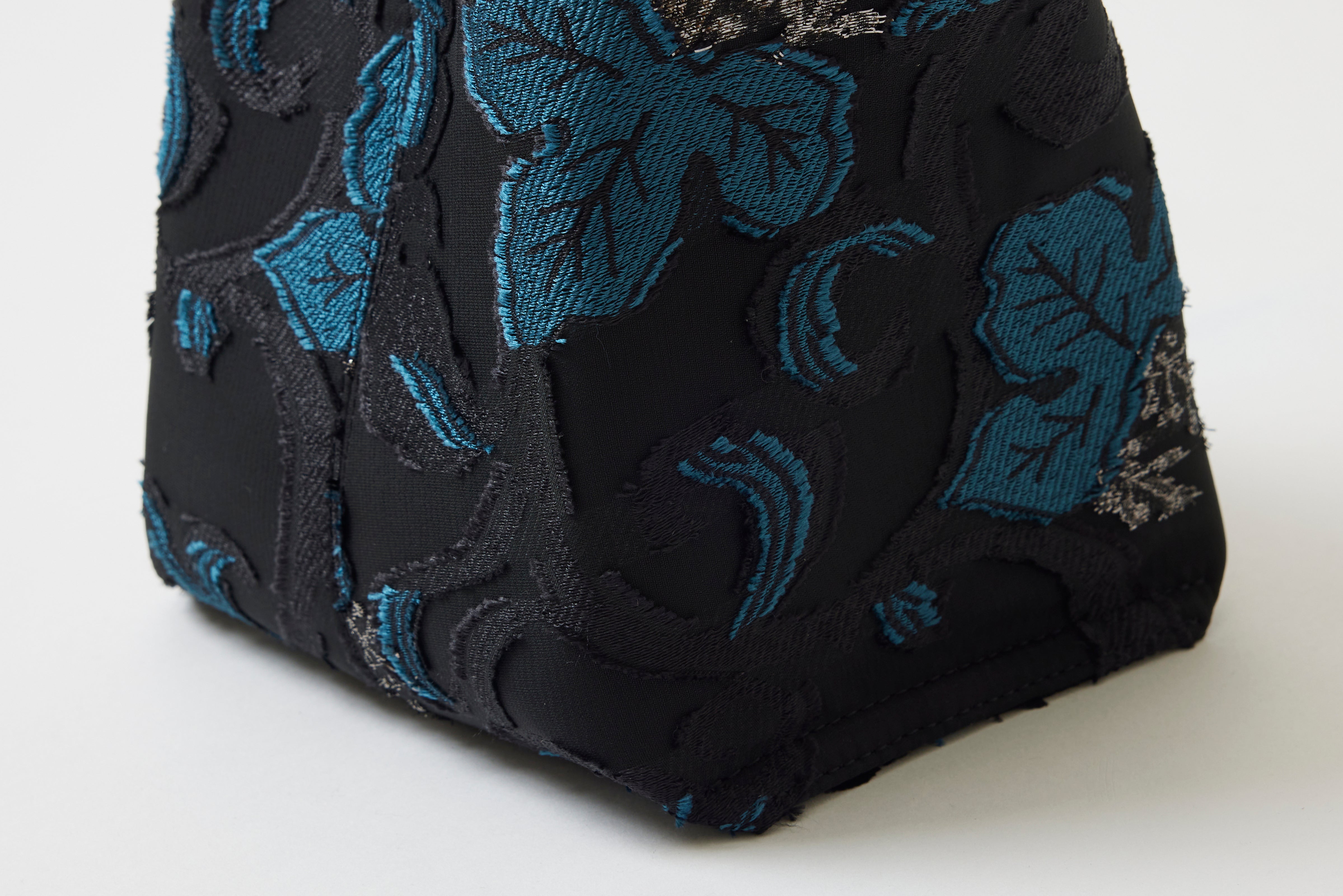 EBONY Collaboration ANNIE -Flower Cut Jacquard- black × blue