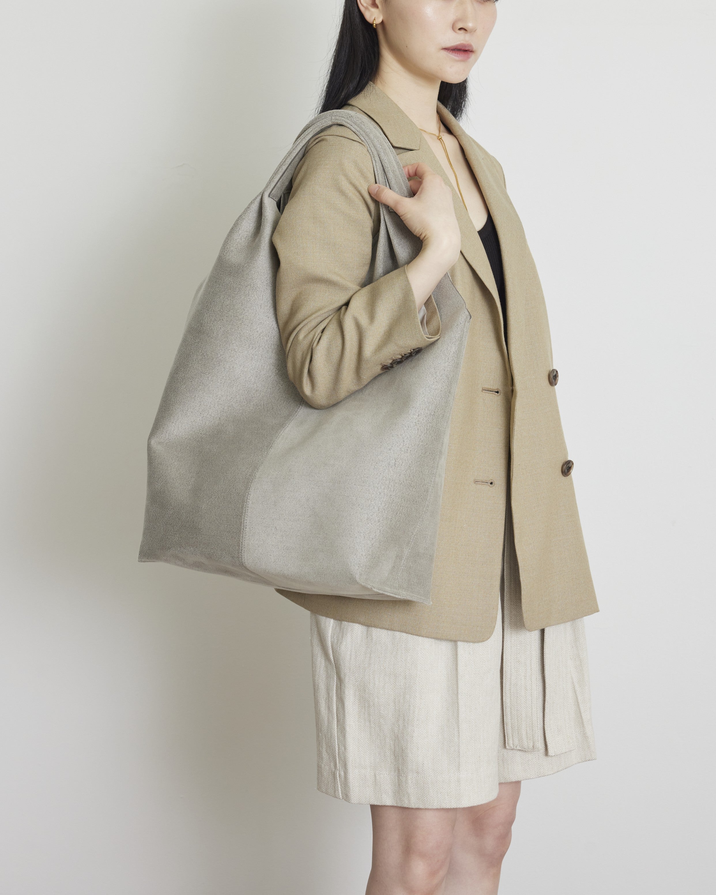 ANORA mixgray