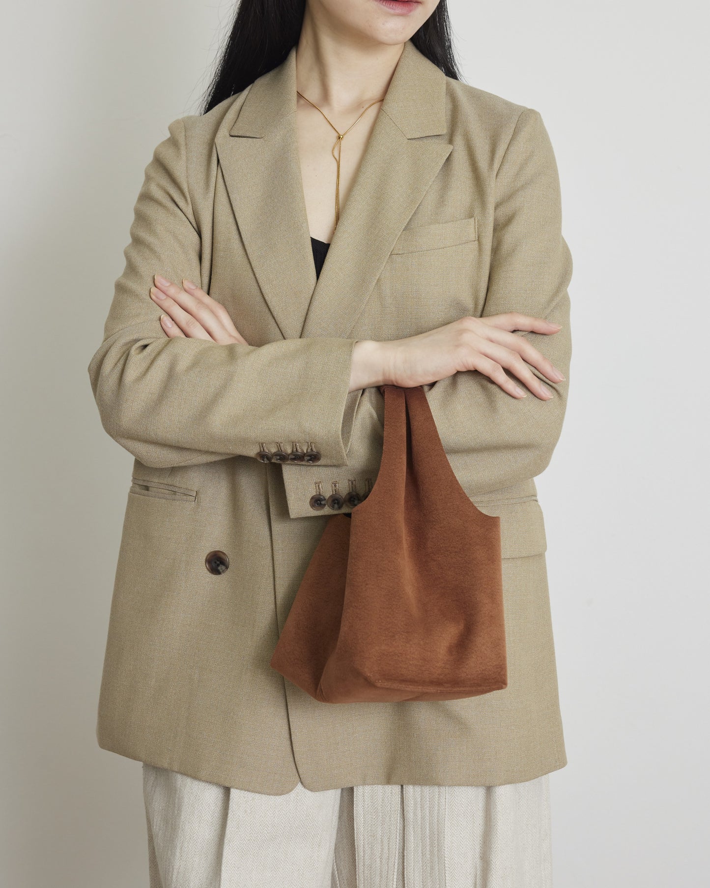 ANNIE almond