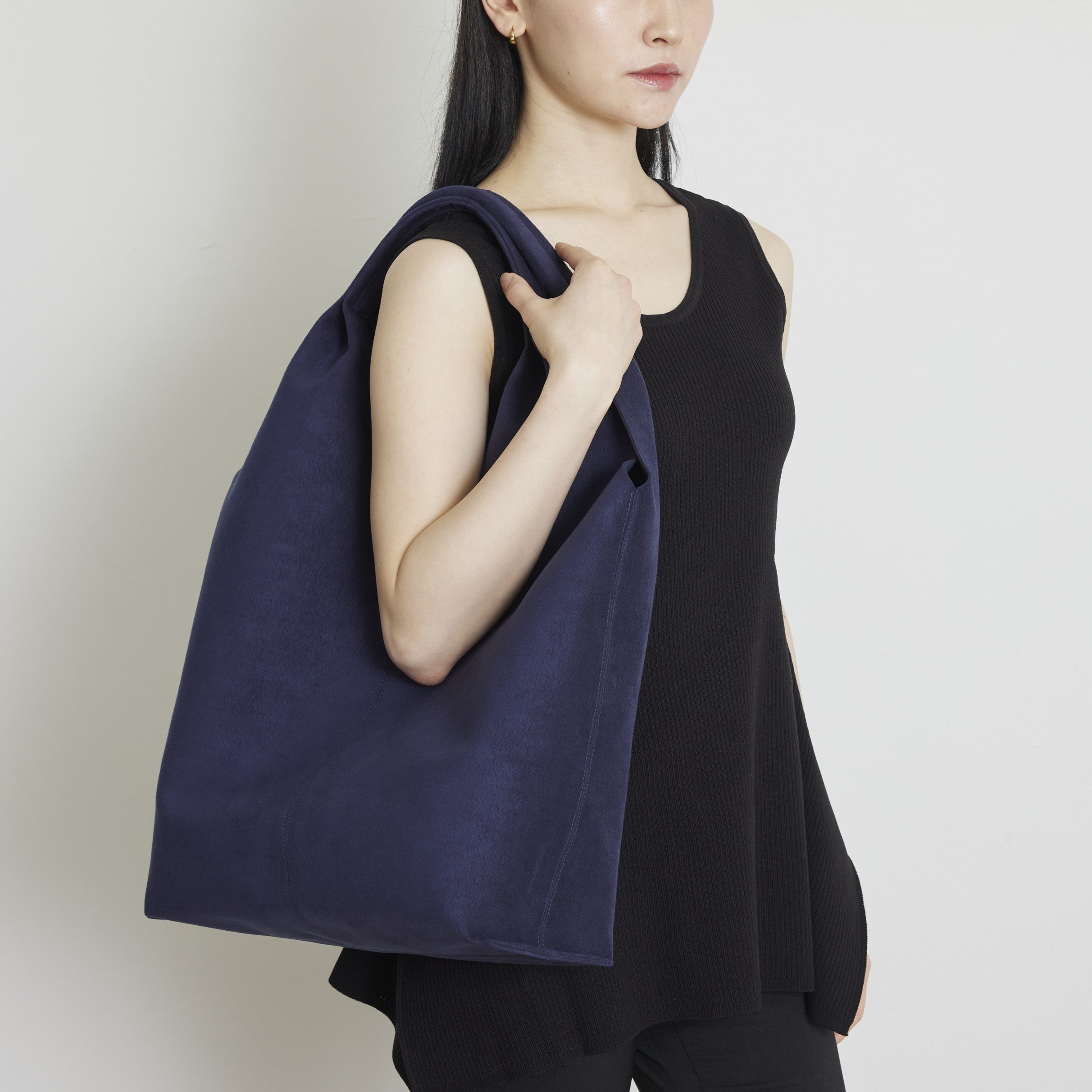 ANORA navy