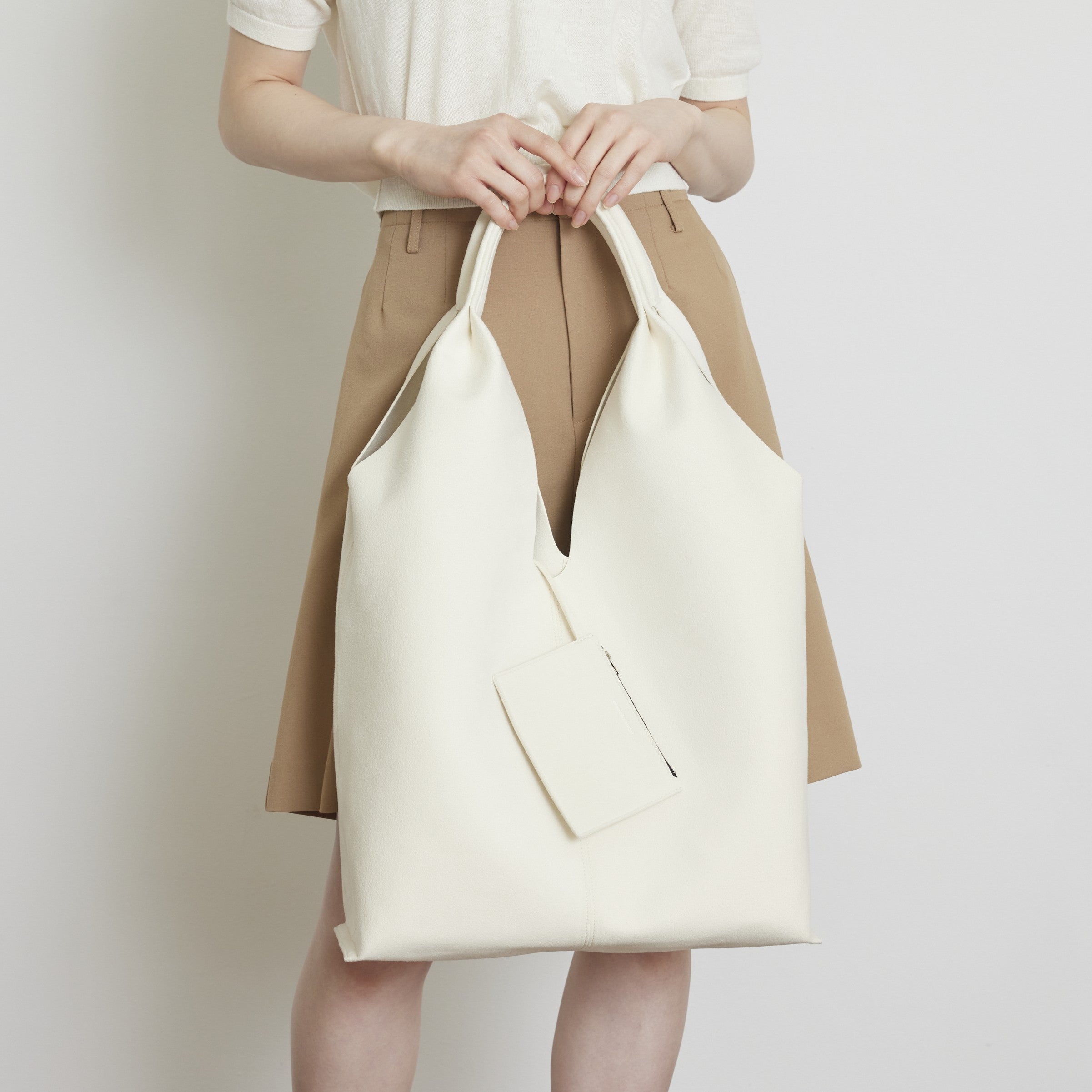 アウフヘーベン　アニュラン ANORA off white / アノーラ オフホワイト | otnek&ebanat