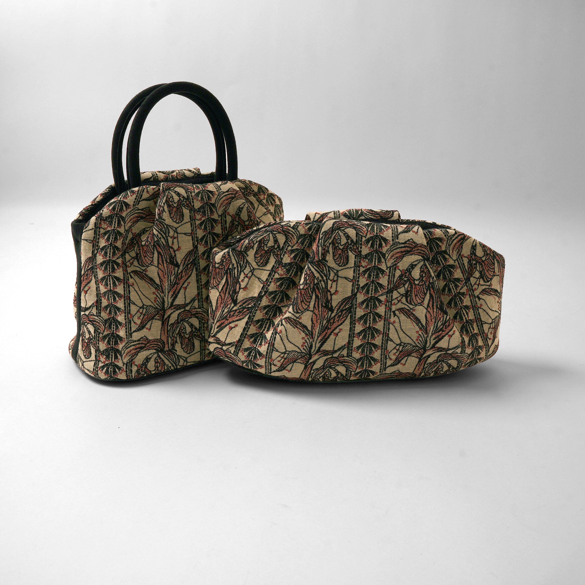 GOULT スモール Flower Embroidery camel × black