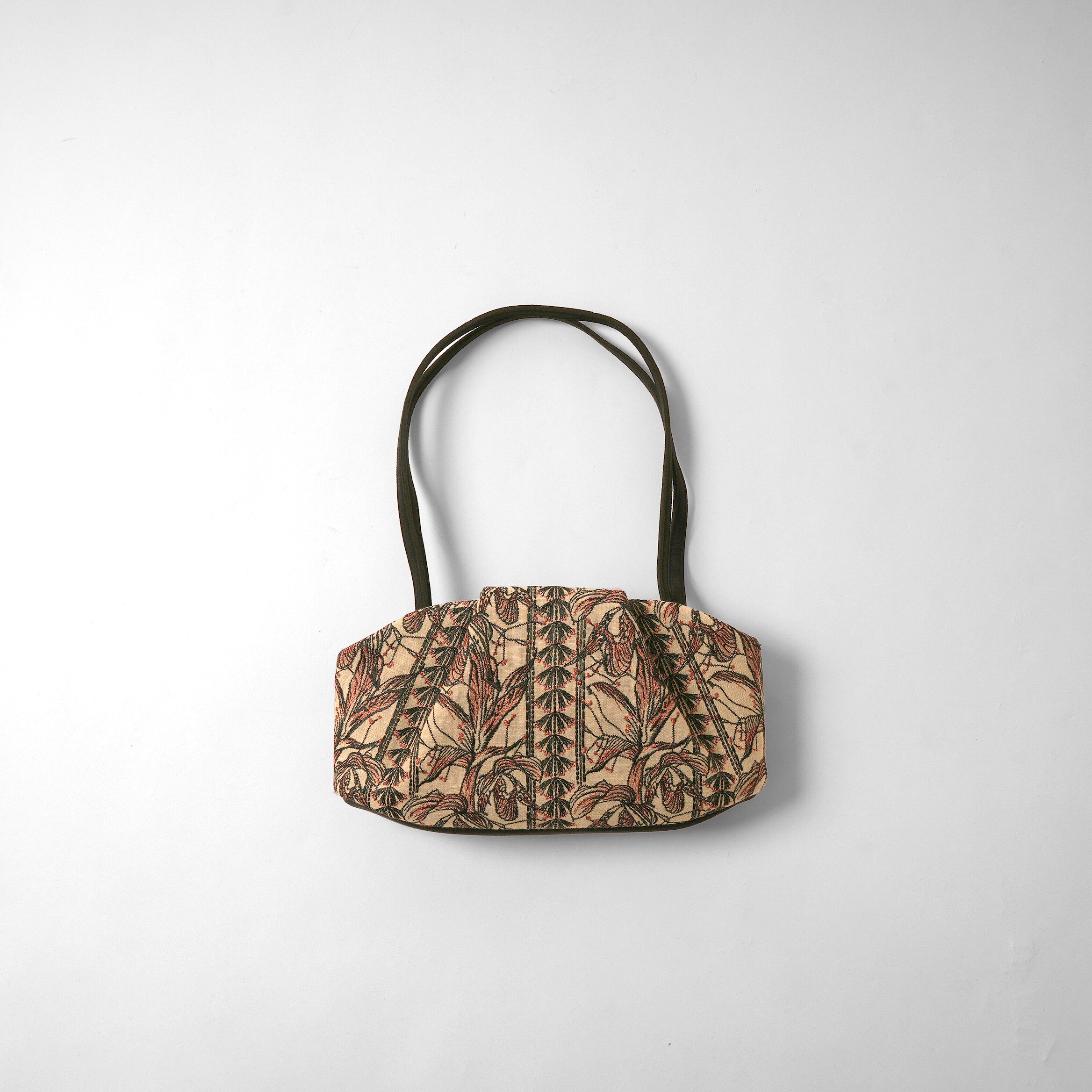 SUNA スモール Flower Embroidery camel × black