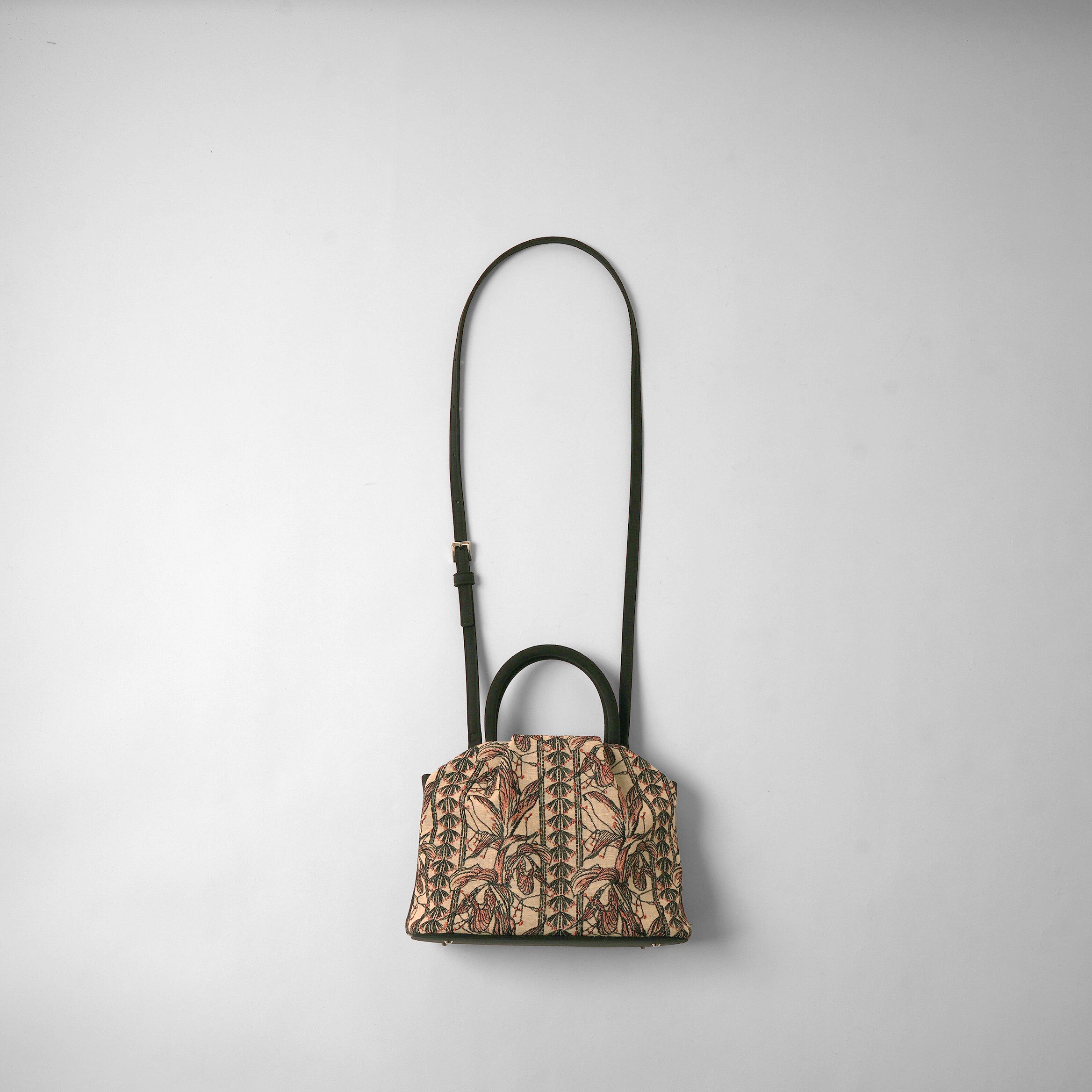 GOULT スモール Flower Embroidery camel × black