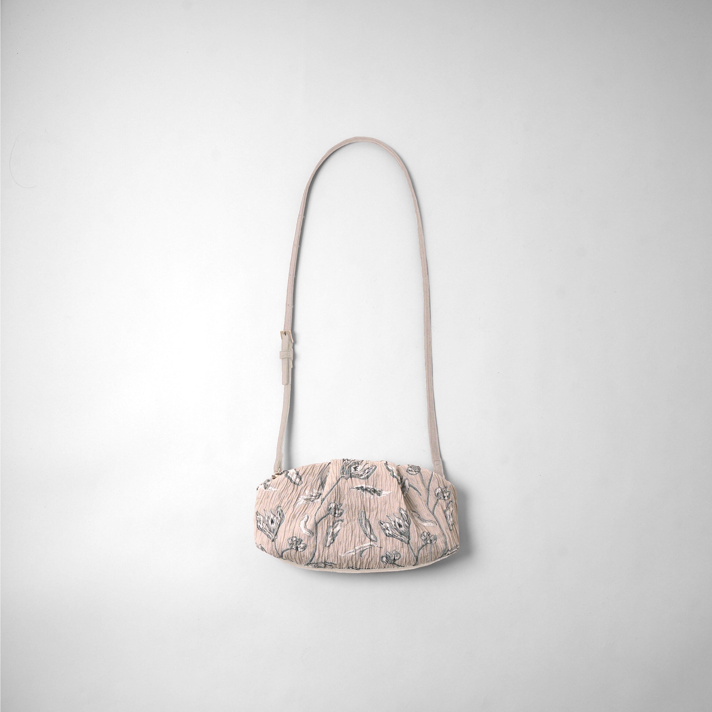 SUNA スモール Layered Motif Jacquard beige