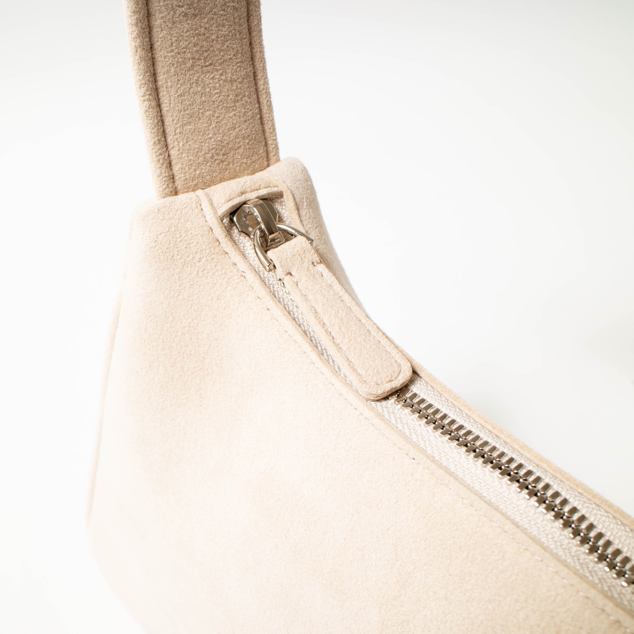 - LANA スモール Beige